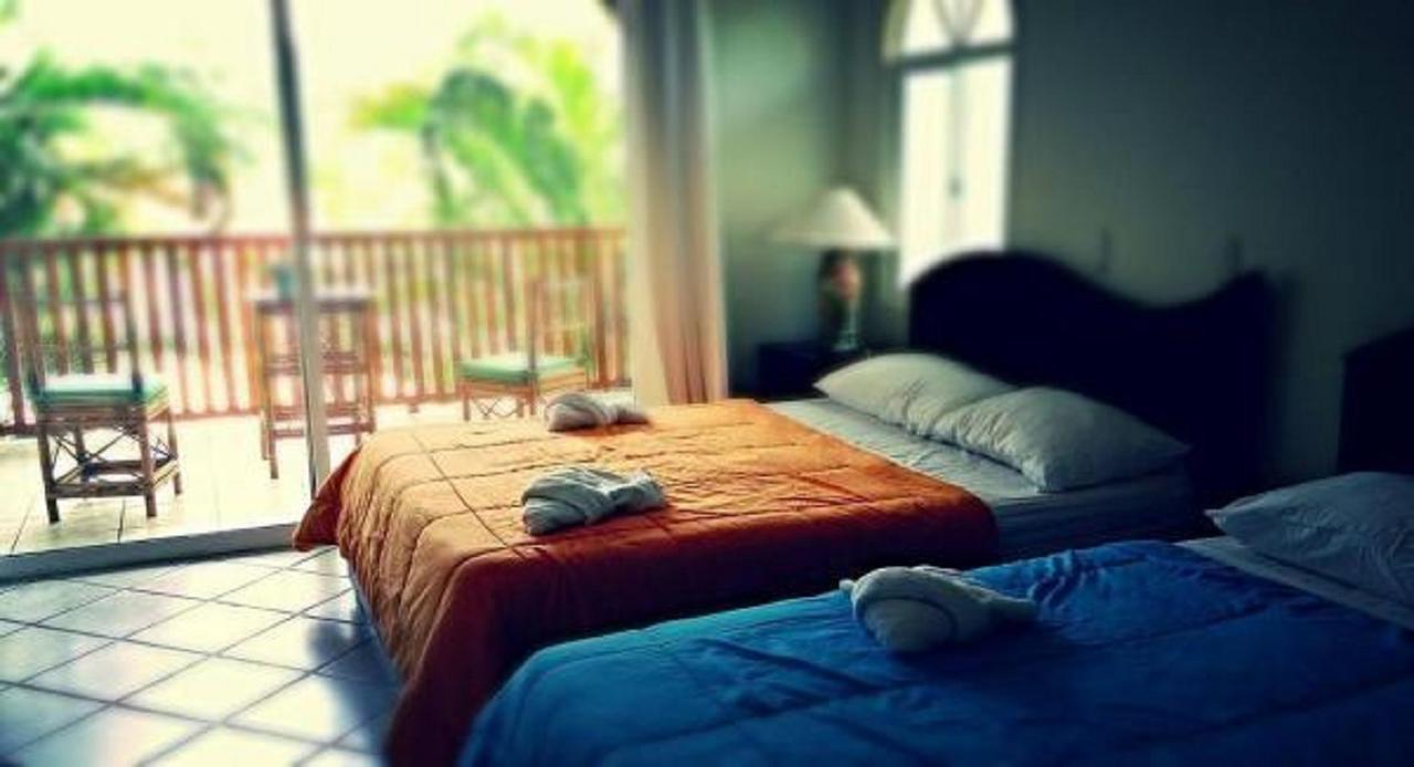 Cocomar Beachfront Hotel Parrita Luaran gambar